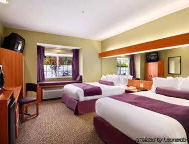 Stay Beyond Inn & Suites Elma Eksteriør billede